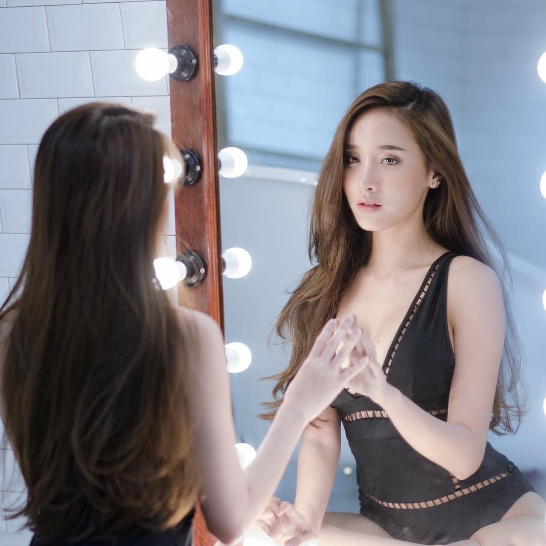 ˫ۻŵ磬̩ԸPichana Yoosuk